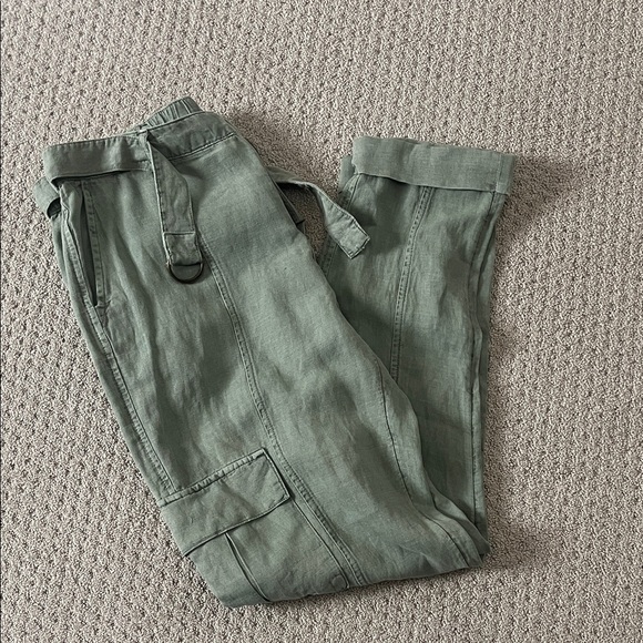 Nicole Miller Olive Green Cropped Pants - Picture 1 of 1